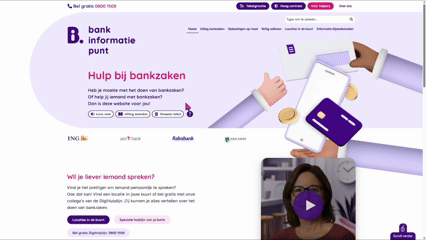 Bankinformatiepunt-website met hulp bij bankzaken en een toegankelijkheidsmenu voor voorlezen, eenvoudige tekst en vertalen.
